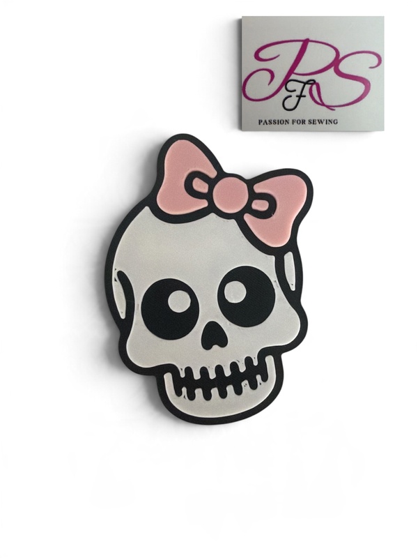 Skull with bow Can opener