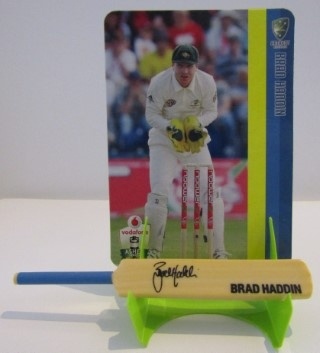 CRICKET - 2010-11 The Ashes Mini Bat & Player Card Collection - #03 Brad Haddin - Australia