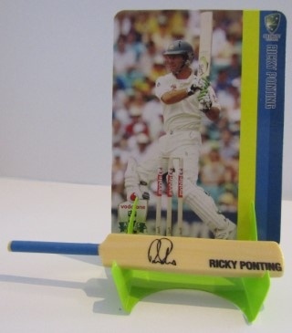 CRICKET - 2010-11 The Ashes Mini Bat & Player Card Collection - #10 Ricky Ponting - Australia