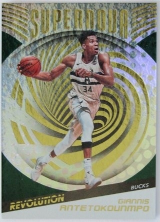 2018-19 Panini Revolution - Supernova #07 - Giannis Antetokounmpo - Milwaukee Bucks