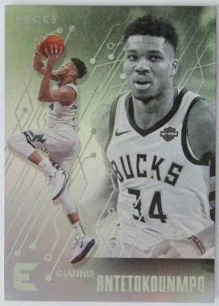 2019-20 Panini Chronicles - #221 Essentials - Giannis Antetokounmpo - Milwaukee Bucks