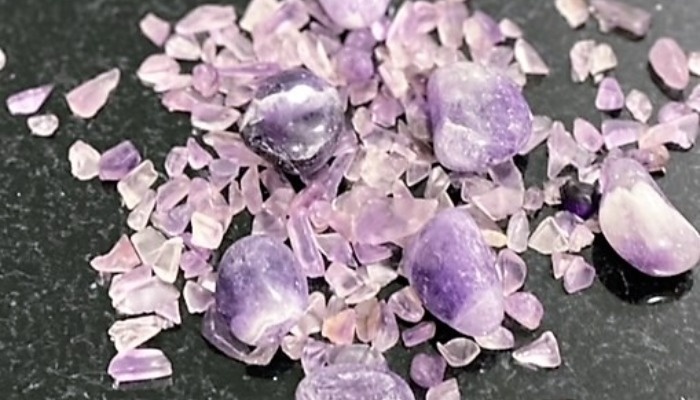 Amethyst Crystals tumbled and chips