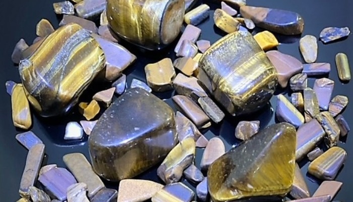 Tigers Eye Crystals Tumbled & Chips