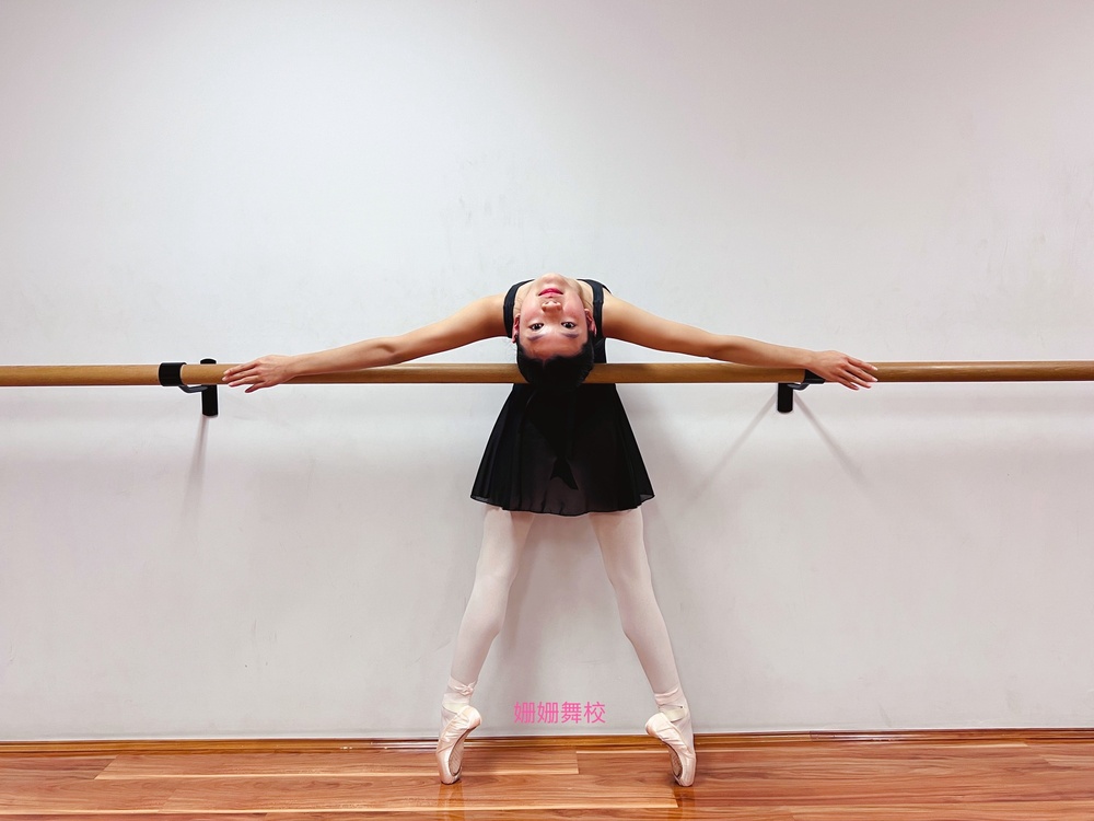Classical ballet class