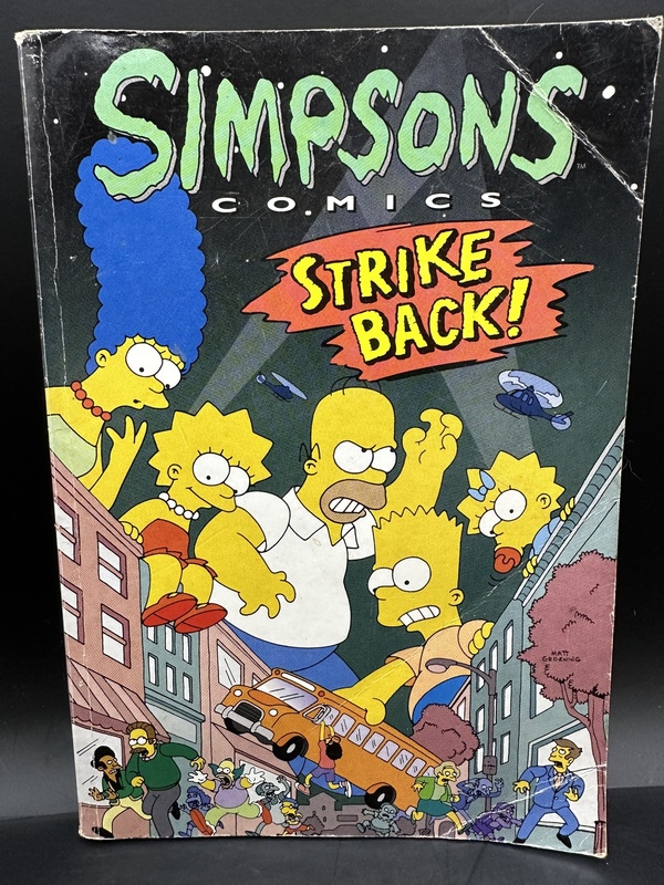 Simpsons Comics: Strike Back! - Matt Groening