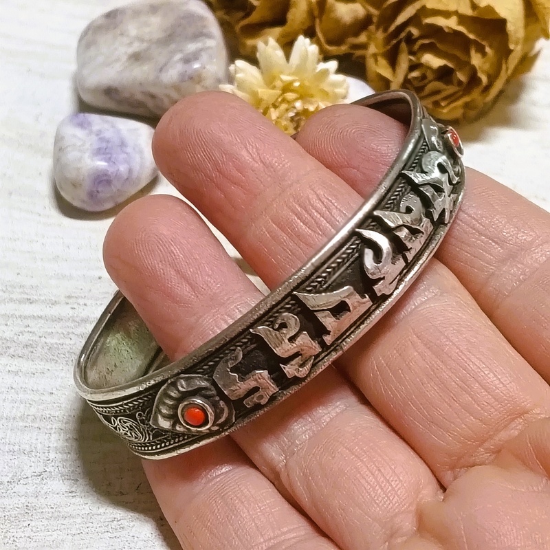 Om Mani Padme Hum Silver Cuff