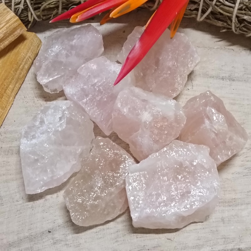 Raw Rose Quartz Chunks – Pack 8