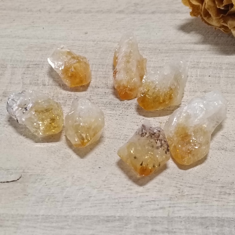 Raw Rocks - Citrine Points Pack 7