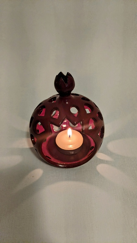 Pomegranate tea light candle holder - small