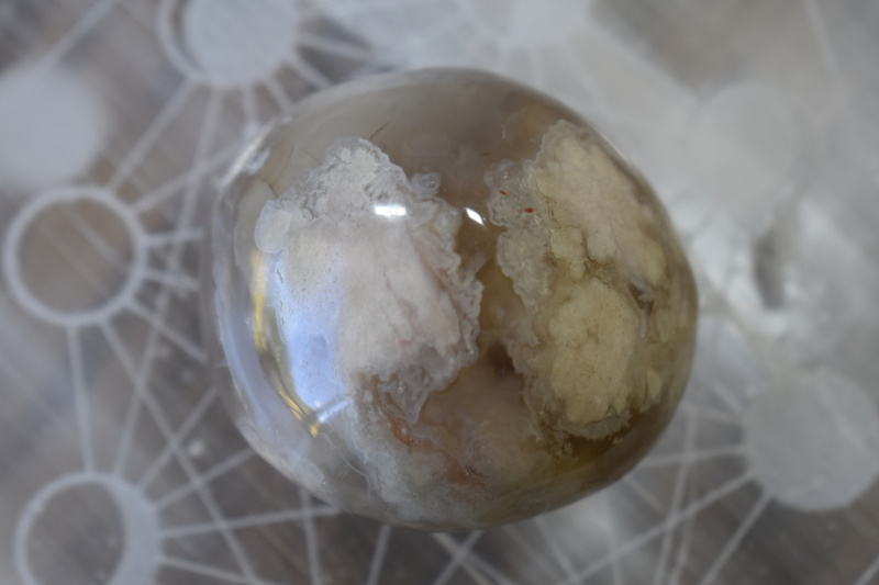 Flower Agate Palm Stone 85g