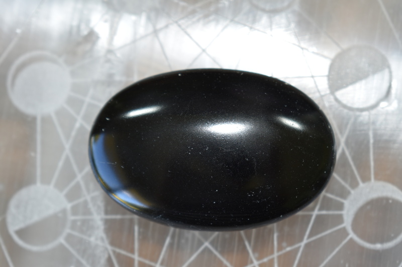 Obsidian Palm Stone 35g
