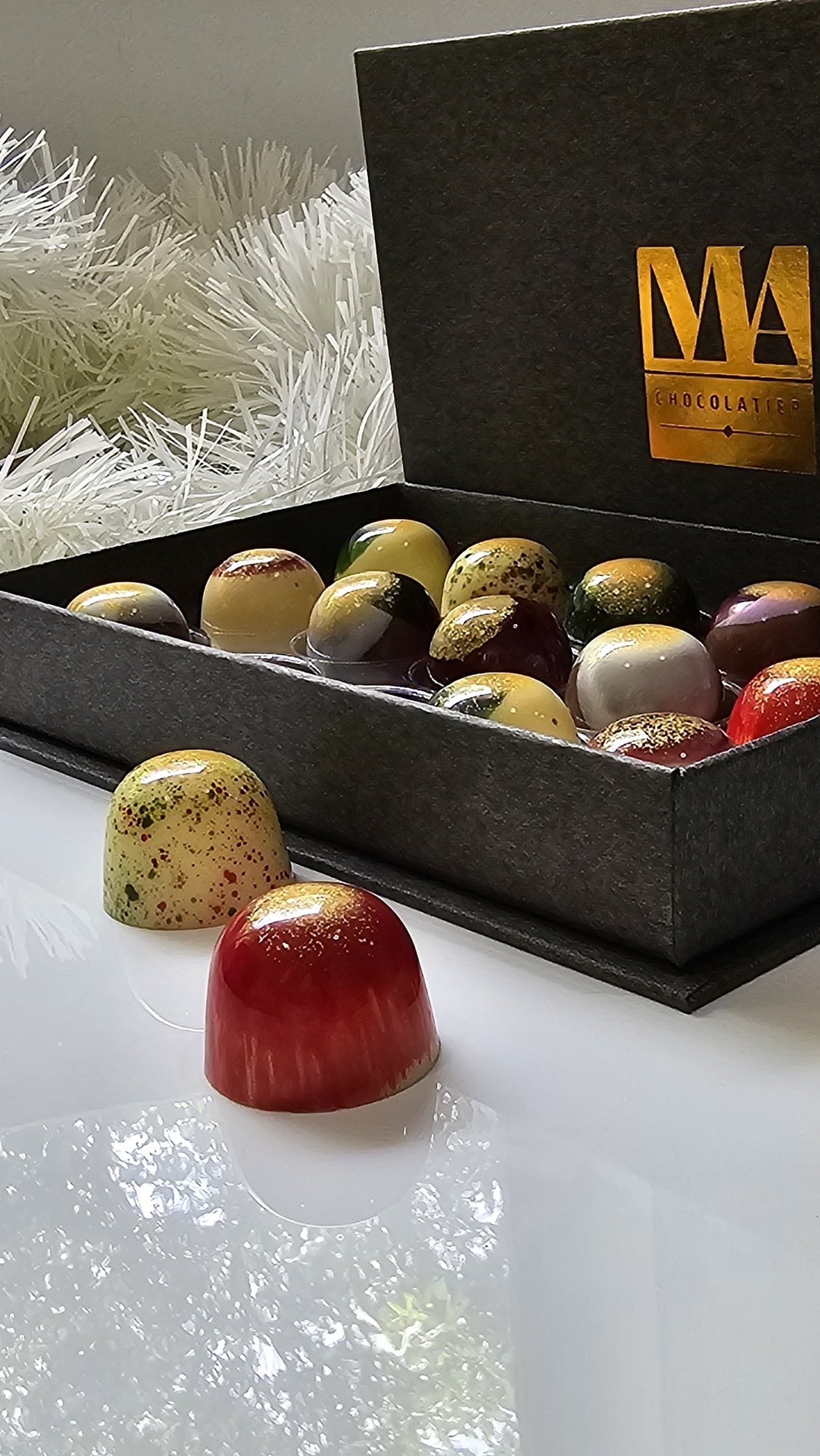 The Christmas Collection: 15 Piece Bonbon Box